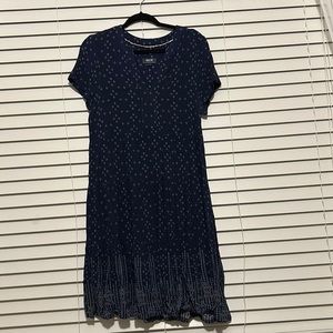 L blue patterned dress